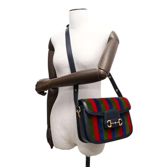 Gucci Horsebit Suede Shoulder Bag - Picture 4 of 11